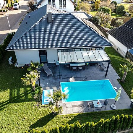 Grosszuegige Unterkunft Mit Terrasse Oberbrechen エクステリア 写真