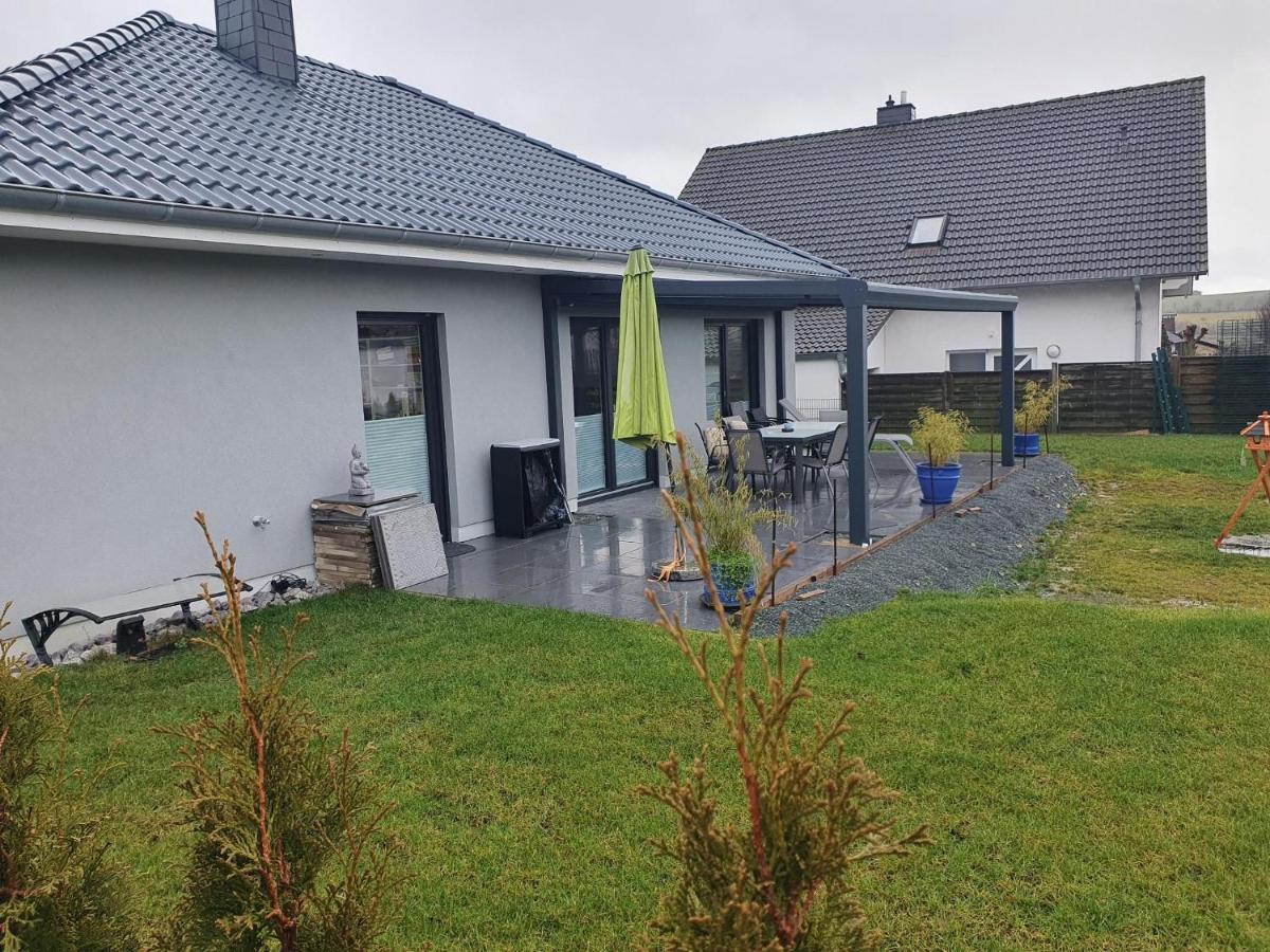 Grosszuegige Unterkunft Mit Terrasse Oberbrechen エクステリア 写真
