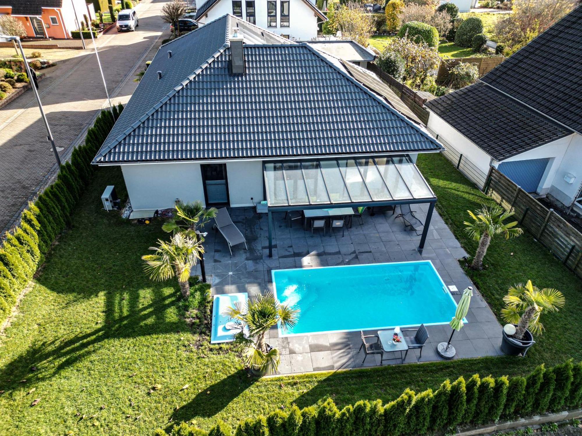 Grosszuegige Unterkunft Mit Terrasse Oberbrechen エクステリア 写真